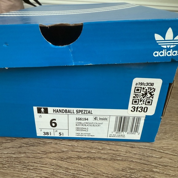 Blue adidas spezial - Picture 2 of 5